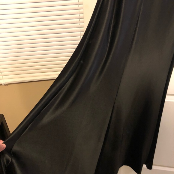 Long black evening gown - Picture 4 of 5